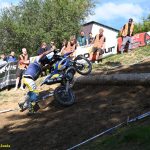 VIDEO: Roman Körber je posedmé králem Strmého vrchu! Jezdec Motosportu Chýnov porazil těsně Marka Wünsche