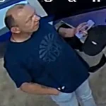V souvislosti s krádeží batohu v Husově parku v Táboře a podvodem pátrá policie po muži z fotografie
