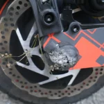 Muž v Jindřichově Hradci havaroval na elektrokoloběžce. Letěl pro něj vrtulník