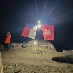 Světla nad bunkry rozzářila i řopíky pod Podolským mostem. Běžně jsou pod vodou