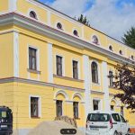 Akce M.A.S.H. v Chlumu u Třeboně. Školáci obědvají ve vojenských stanech