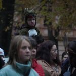 Písek zaplavily davy strašidel. Cesta do minulosti se změnila v rušné putování