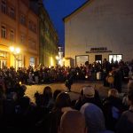 Písek zaplavily davy strašidel. Cesta do minulosti se změnila v rušné putování