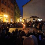 Písek zaplavily davy strašidel. Cesta do minulosti se změnila v rušné putování