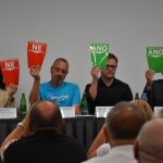 VIDEO. V Táboře se předvolební debata protáhla na víc než dvě hodiny. Někteří voliči si servítky nebrali