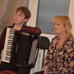 Koncert sboru nevidomých a slabozrakých v Táboře zpestřil recitál akordeonisty Járy Pokuty. Zazpíval i vozíčkář Josef Čechtický