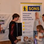 Koncert sboru nevidomých a slabozrakých v Táboře zpestřil recitál akordeonisty Járy Pokuty. Zazpíval i vozíčkář Josef Čechtický