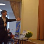 Koncert sboru nevidomých a slabozrakých v Táboře zpestřil recitál akordeonisty Járy Pokuty. Zazpíval i vozíčkář Josef Čechtický