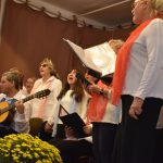 Koncert sboru nevidomých a slabozrakých v Táboře zpestřil recitál akordeonisty Járy Pokuty. Zazpíval i vozíčkář Josef Čechtický