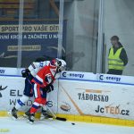 VIDEO: Kohouti uhráli těsnou výhru proti Třebíči. Horácká Slavia se prosadila pouze v přesilovce