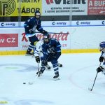 VIDEO: Dorostenci Tábora jsou po dvou domácích zápasech bez bodu. Extraligový tým se osamostatnil na dně tabulky