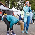 Olympionička Barbora Havlíčková rozhýbala Zadov. Kolem pěti set běžců nezastavilo mrholení ani sníh