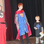 Mladí chyšečtí ochotníci mají za sebou premiéru pohádky Princezna se zlatou hvězdou. Sál jim tleskal vestoje