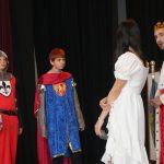 Mladí chyšečtí ochotníci mají za sebou premiéru pohádky Princezna se zlatou hvězdou. Sál jim tleskal vestoje