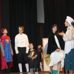 Mladí chyšečtí ochotníci mají za sebou premiéru pohádky Princezna se zlatou hvězdou. Sál jim tleskal vestoje