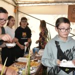 VIDEO: Jídlobraní nabídlo delikátní chutě i vůně. Do Kovářova přilákalo stovky lidí