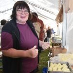 VIDEO: Jídlobraní nabídlo delikátní chutě i vůně. Do Kovářova přilákalo stovky lidí