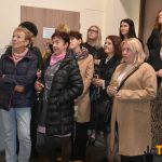 Schodiště staré pošty se proměnilo v módní molo. Milevsko hostilo návrhářku Hanu Zelenkovou