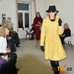 Schodiště staré pošty se proměnilo v módní molo. Milevsko hostilo návrhářku Hanu Zelenkovou