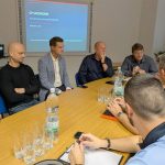 V Písku se uskutečnilo cvičení Armády ČR. Zahrnovalo i přistání vrtulníků u zimního stadionu