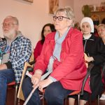 Papuče jako symbol domova. V Prachaticích zazněla hudba i příběhy hospicové péče