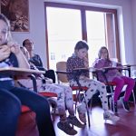 Papuče jako symbol domova. V Prachaticích zazněla hudba i příběhy hospicové péče