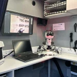 Policisté vyrazili na D3 s novým přístrojem. Odhalí falešné doklady