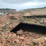 Lipno odhaluje zaniklé továrny i zbořené nádraží. Násep zaniklé železniční trati dovede na Tajvan