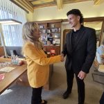 Lurdes Gloria Manuel a Matěj Vaněk si z radnice odnesli pozlacené medaile města Tábora