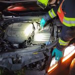 Řidič nezvládl řízení u Haklových Dvorů. Auto vyjelo ze silnice