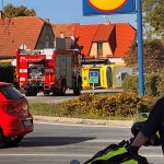 V Soběslavi se převrátila na bok záchranka s pacientem. Nehod je za sobotu už čtyřicet