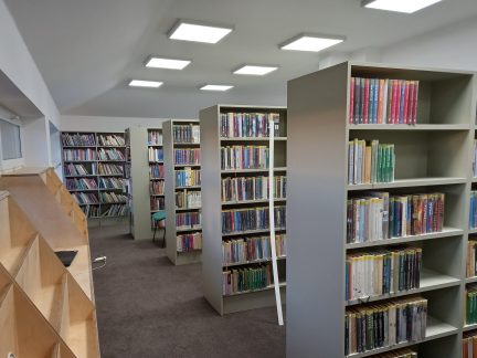 Čtenářům se v Ledenicích otevřela po rekonstrukci moderní knihovna