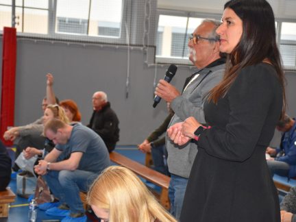 Vedení Budějovic nasávalo problémy občanů. Lidé chtějí záchody u parku Dukelská, vadí jim nepořádek