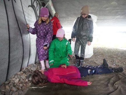 VIDEO: Mladí záchranáři soutěžili ve Strakonicích navzdory dešti