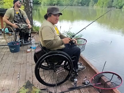 Hluboká spojila při závodech rybáře s handicapem i bez. Vítěz měl za čtyři hodiny dvanáct úlovků