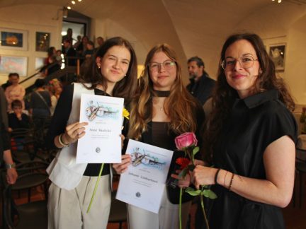 Výtvarné práce milevských žáků zaplnily Galerii M. Vernisáž výstavy patřila absolventům