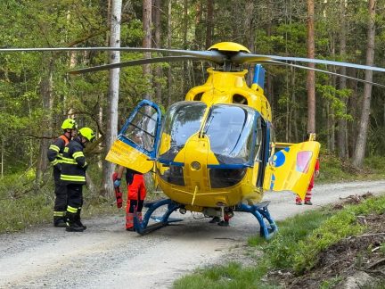 Záchranáři vyjížděli k nehodám motorkářů. Do Třeboně letěl vrtulník