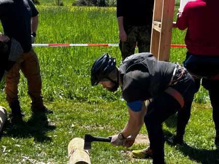 V Přední Výtoni změřily své síly zásahové jednotky policie. Závod Šumaman 2025 zná vítěze