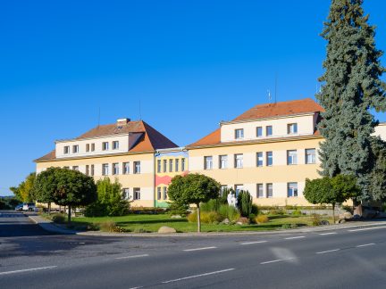 Konkurs na pozici ředitele školy v Cehnicích vyhrála stávající ředitelka Zuzana Drančáková. Co bude dál?