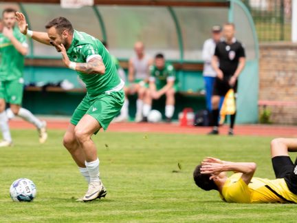 Wacker zařídil obrat Hořovic hattrickem. Krumlov neuspěl potřetí v řadě