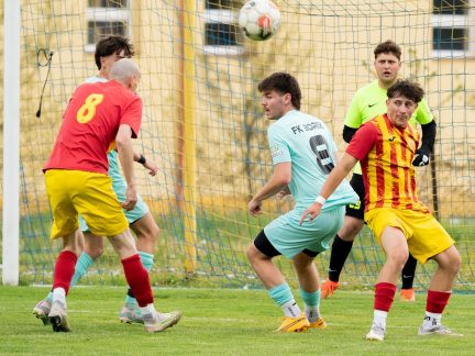 Fotbal: Chvalšiny se po vítězství nad Borkem vrací do bojů o záchranu
