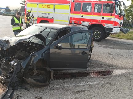 Dopravu v Kaplici omezila v ranní špičce nehoda. Jeden člověk skončil v péči záchranářů