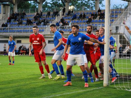 Fotbal:  Hluboká dostala lekci. Králův Dvůr s jihočeským koučem Janotou má nakročeno k postupu