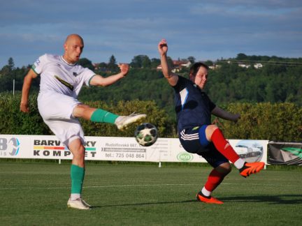 Fotbal: Festival zahozených šancí se Malši doma proti Strunkovicím nakonec vymstil