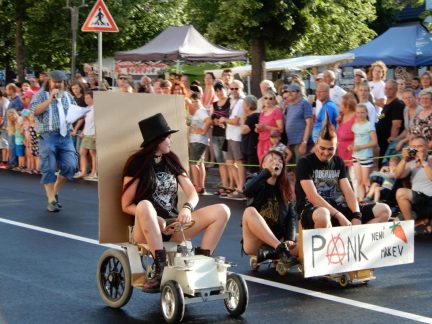 Na Veselských slavnostech znovu s originálními vozidly a o nejlepší guláš