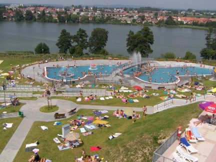 Vstup do jindřichohradeckého venkovního aquaparku bude letos dražší