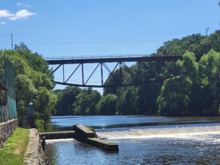 Pro snesený mostní oblouk z tratě Bechyňky se prověřuje nové umístění. Mezi Dražicemi a Dražičkami