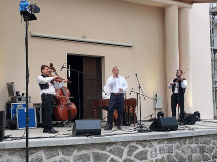 Den vína a mandlí z Hustopečí rozezpíval milevský amfiteátr