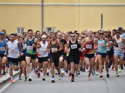 Strakonice si výročí 21. srpna připomněly během. Na startu nechyběly ani děti