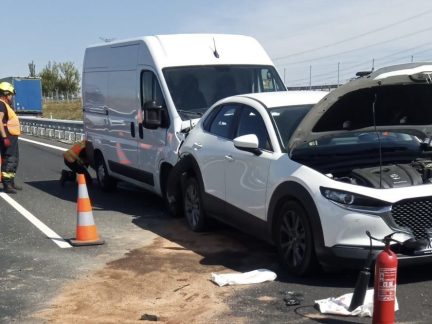Řidiči, pozor. Provoz na dálnici D4 komplikuje další nehoda
